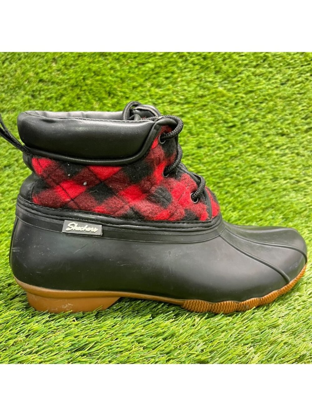 Skechers Pond Good Plaid Womens Size 8 Black Red Outdoor Waterproof Duck Boots